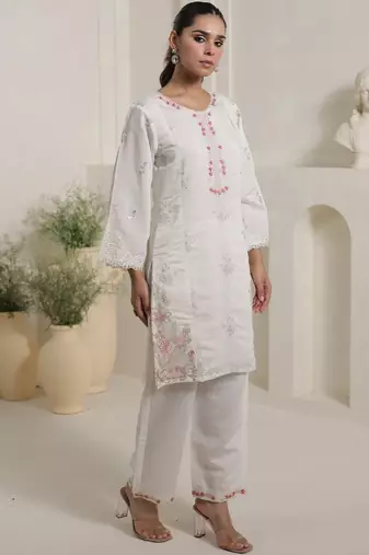 Women Floral Embroidered Kurta with Palazzos