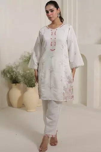 Women Floral Embroidered Kurta with Palazzos