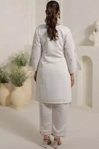 Women Floral Embroidered Kurta with Palazzos
