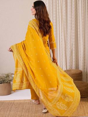 Women Paisley Printed Pure Cotton Kurta with Trouser & Dupatta 4