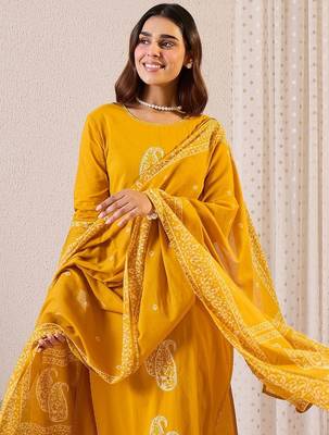 Women Paisley Printed Pure Cotton Kurta with Trouser & Dupatta 6