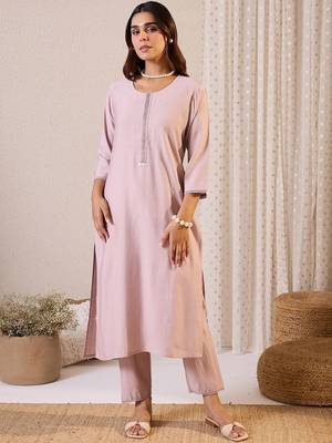 Women Solid Kurta with Trousers & Dupatta 1
