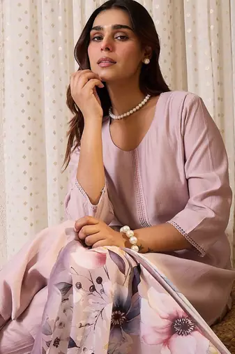 Women Solid Kurta with Trousers & Dupatta