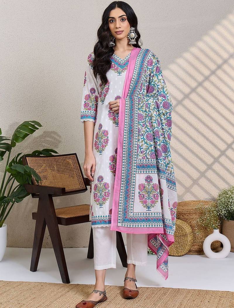 Women Floral Printed Regular Pure Cotton Kurta with Trousers & With Dupatta