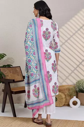 Women Floral Printed Regular Pure Cotton Kurta with Trousers & With Dupatta