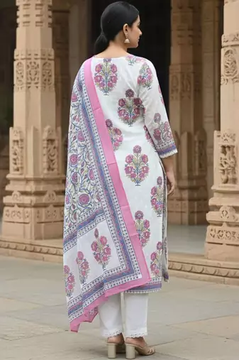 Women Floral Printed Regular Pure Cotton Kurta with Trousers & With Dupatta