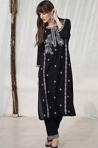 Floral Embroidered Regular Thread Work Kurta With Trousers