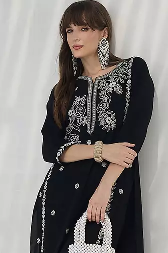 Floral Embroidered Regular Thread Work Kurta With Trousers
