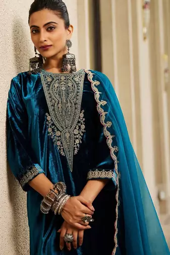 Women Ethnic Motifs Embroidered Regular Velvet Kurta with Trousers & Dupatta