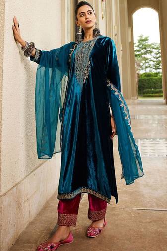 Women Ethnic Motifs Embroidered Regular Velvet Kurta with Trousers & Dupatta