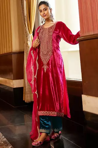 Women Ethnic Motifs Embroidered Sequinned Kurta & Trouser With Dupatta