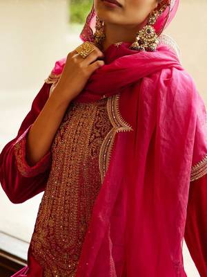 Women Ethnic Motifs Embroidered Sequinned Kurta & Trouser With Dupatta 3