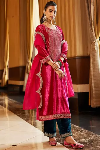 Women Ethnic Motifs Embroidered Sequinned Kurta & Trouser With Dupatta