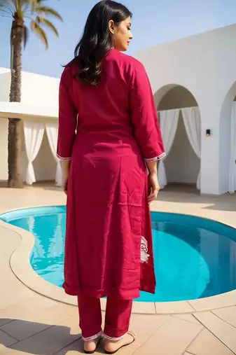 Women Ethnic Motifs Embroidered Regular Thread Work Kurta with Trousers