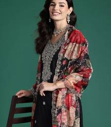 Ethnic Motifs Embroidered Sequinned Kurta With Trousers & Dupatta