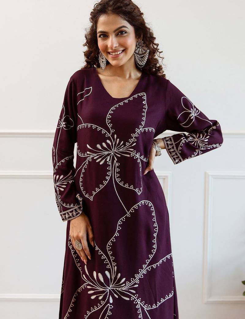 Women Floral Embroidered Regular Sequinned Kurta with Trousers