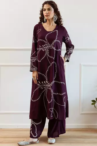 Women Floral Embroidered Regular Sequinned Kurta with Trousers