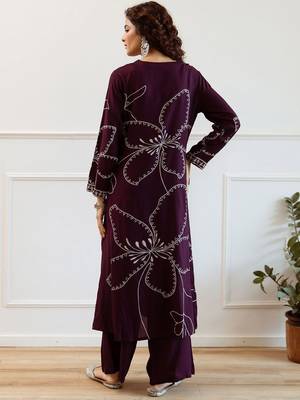 Women Floral Embroidered Regular Sequinned Kurta with Trousers 5