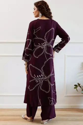 Women Floral Embroidered Regular Sequinned Kurta with Trousers
