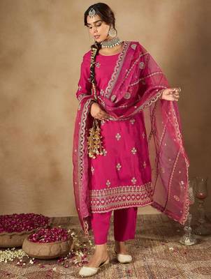 Women Floral Embroidered Regular Sequinned Kurta with Trousers & With Dupatta 1