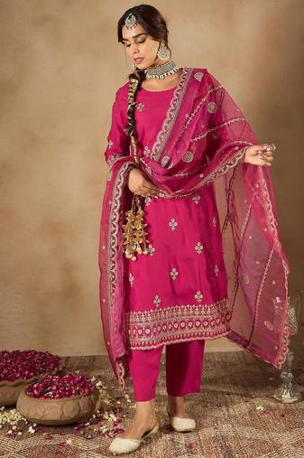 Women Floral Embroidered Regular Sequinned Kurta with Trousers & With Dupatta