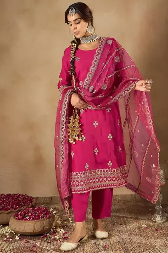 Women Floral Embroidered Regular Sequinned Kurta with Trousers & With Dupatta