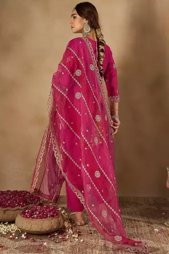 Women Floral Embroidered Regular Sequinned Kurta with Trousers & With Dupatta
