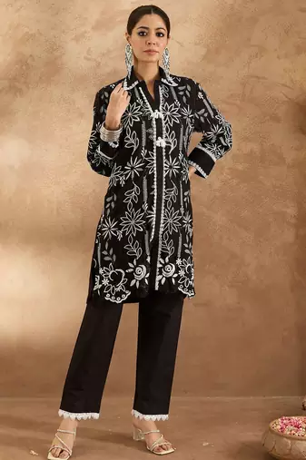 Women Floral Embroidered Regular Thread Work Pure Cotton Kurta with Trousers