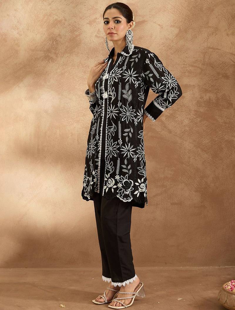 Women Floral Embroidered Regular Thread Work Pure Cotton Kurta with Trousers