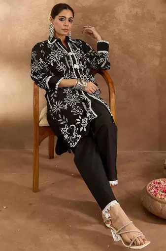 Women Floral Embroidered Regular Thread Work Pure Cotton Kurta with Trousers