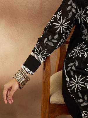 Women Floral Embroidered Regular Thread Work Pure Cotton Kurta with Trousers 7