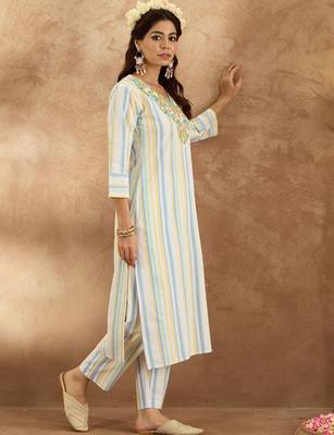 Women Floral Embroidered Regular Thread Work Pure Cotton Kurta with Trousers 4