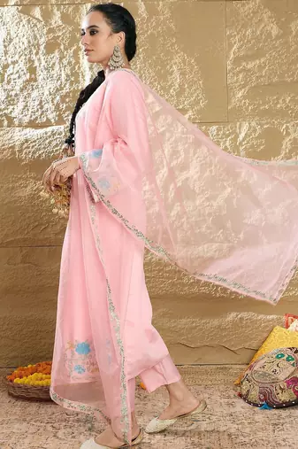 Women Floral Embroidered Regular Thread Work Kurta with Trousers & With Dupatta