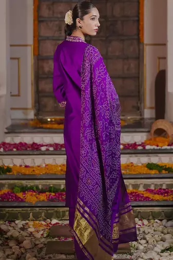 Floral Embroidered Thread Work Liva Straight Kurta With Trousers & Dupatta