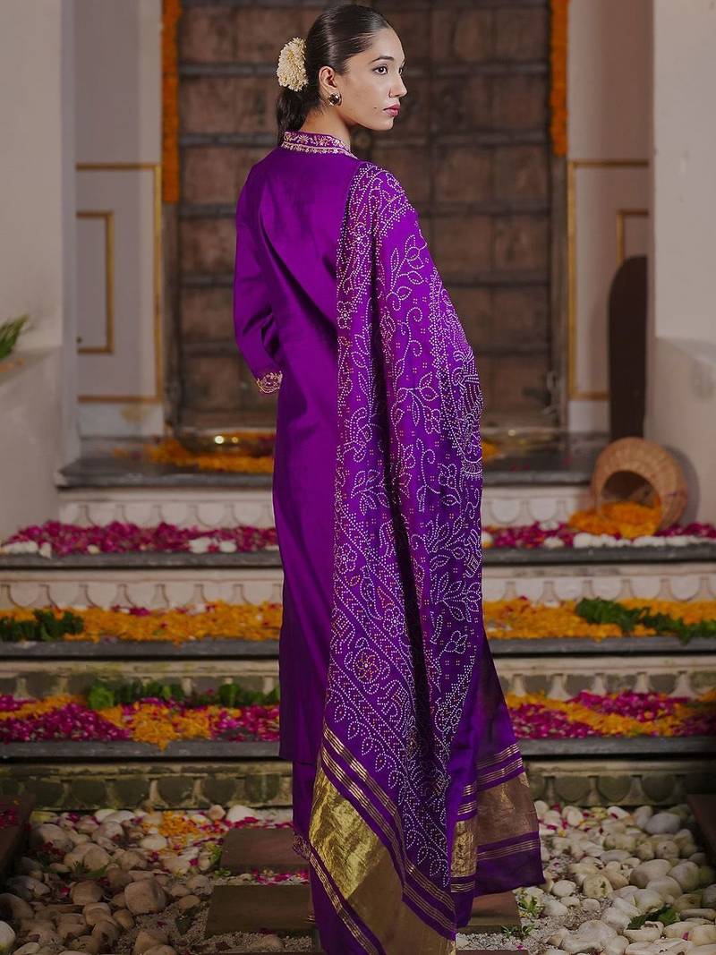 Floral Embroidered Thread Work Liva Straight Kurta With Trousers & Dupatta