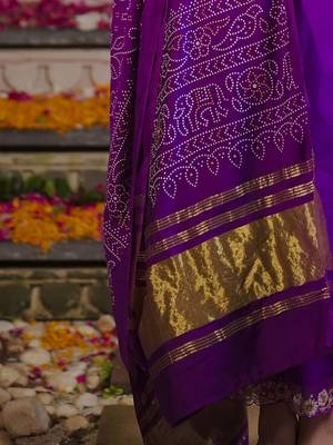 Floral Embroidered Thread Work Liva Straight Kurta With Trousers & Dupatta 6
