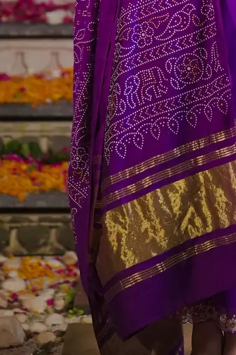 Floral Embroidered Thread Work Liva Straight Kurta With Trousers & Dupatta