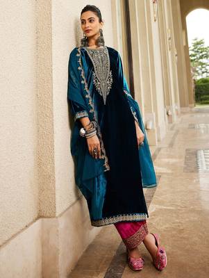 Women Ethnic Motifs Embroidered Regular Sequinned Velvet Kurta with Trousers & With Dupatta 5