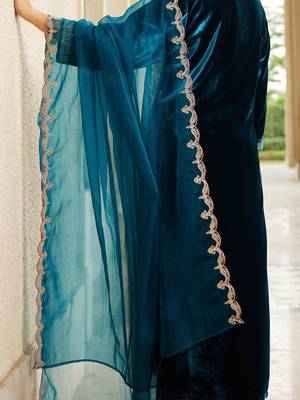 Women Ethnic Motifs Embroidered Regular Sequinned Velvet Kurta with Trousers & With Dupatta 7