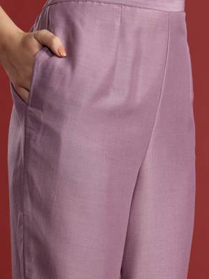 Floral Embroidered Thread Work Kurta with Trousers & Dupatta 3