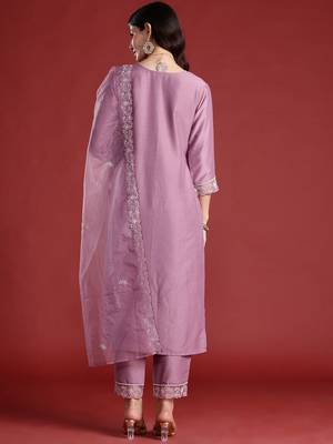 Floral Embroidered Thread Work Kurta with Trousers & Dupatta 7