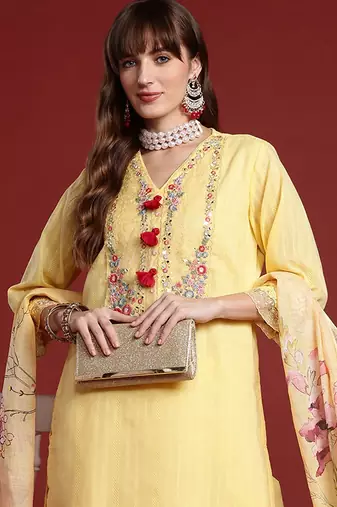 Women Embroidered Regular Thread Work Pure Cotton Kurta with Trousers & With Dupatta