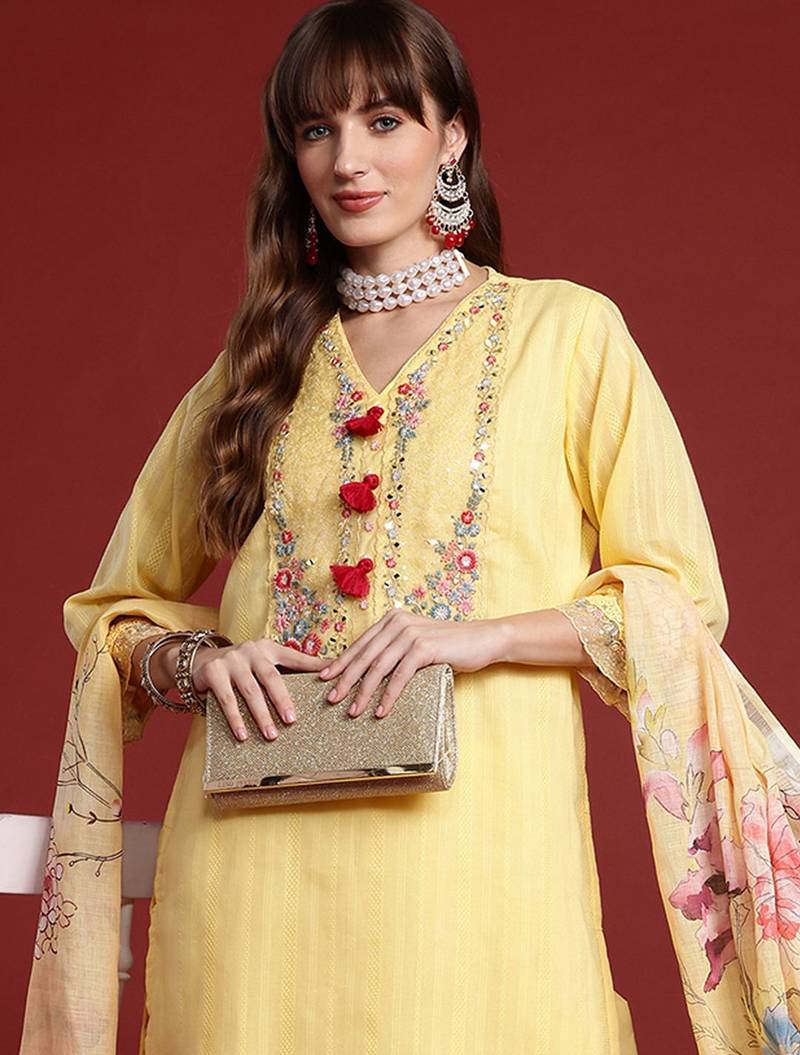 Women Embroidered Regular Thread Work Pure Cotton Kurta with Trousers & With Dupatta