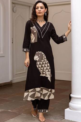Quirky Printed Straight Kurta With Trousers