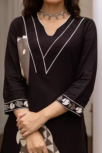 Quirky Printed Straight Kurta With Trousers