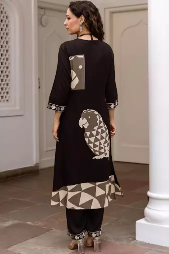 Quirky Printed Straight Kurta With Trousers