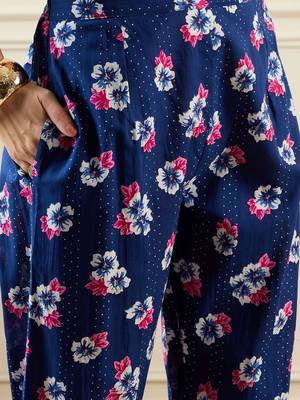 Women Floral Printed Regular Pure Cotton Kurta with Trousers 3
