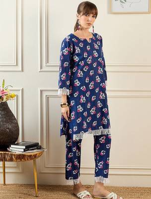 Women Floral Printed Regular Pure Cotton Kurta with Trousers 4