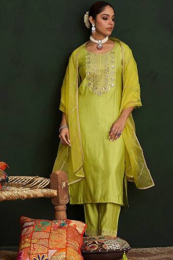 Women Embroidered Regular Liva Kurta with Trousers & With Dupatta