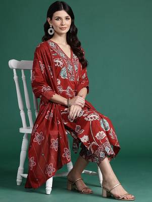 Floral Printed Sequinned Pure Cotton Kurta With Trousers & Dupatta 7